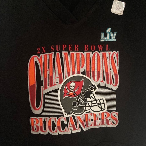 Brand new NFL Tampa Bay Buccaneers Hoodie - Picture 2 of 5